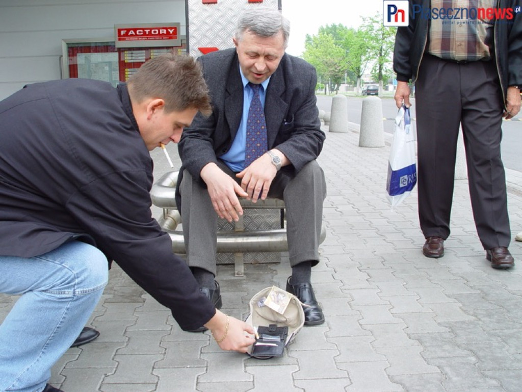 ROK 2003: Piaseczyńscy radni na wycieczce w Factory Ursus