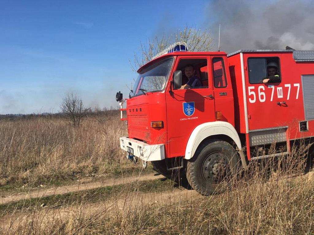 Ogień sieje strach i zniszczenie! Zobacz niesamowite zdjęcia naszych Czytelników