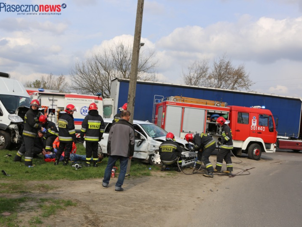 Wypadek na ul. Okulickiego. Są ranni [UAKTUALNIENIE]