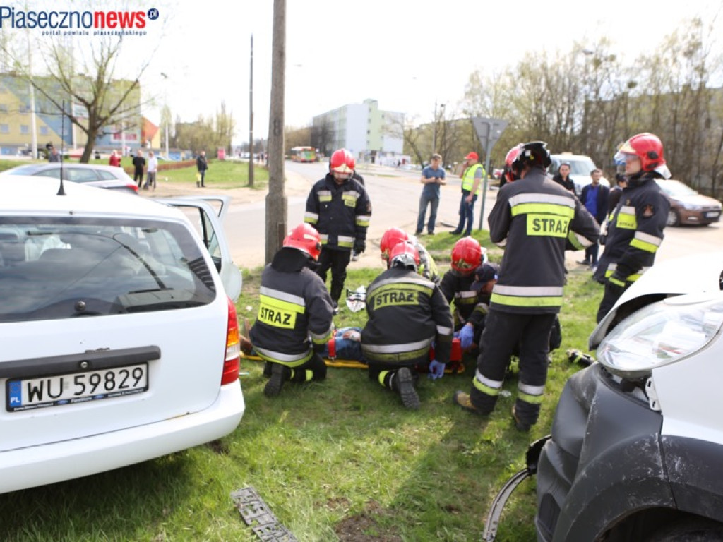 Wypadek na ul. Okulickiego. Są ranni [UAKTUALNIENIE]