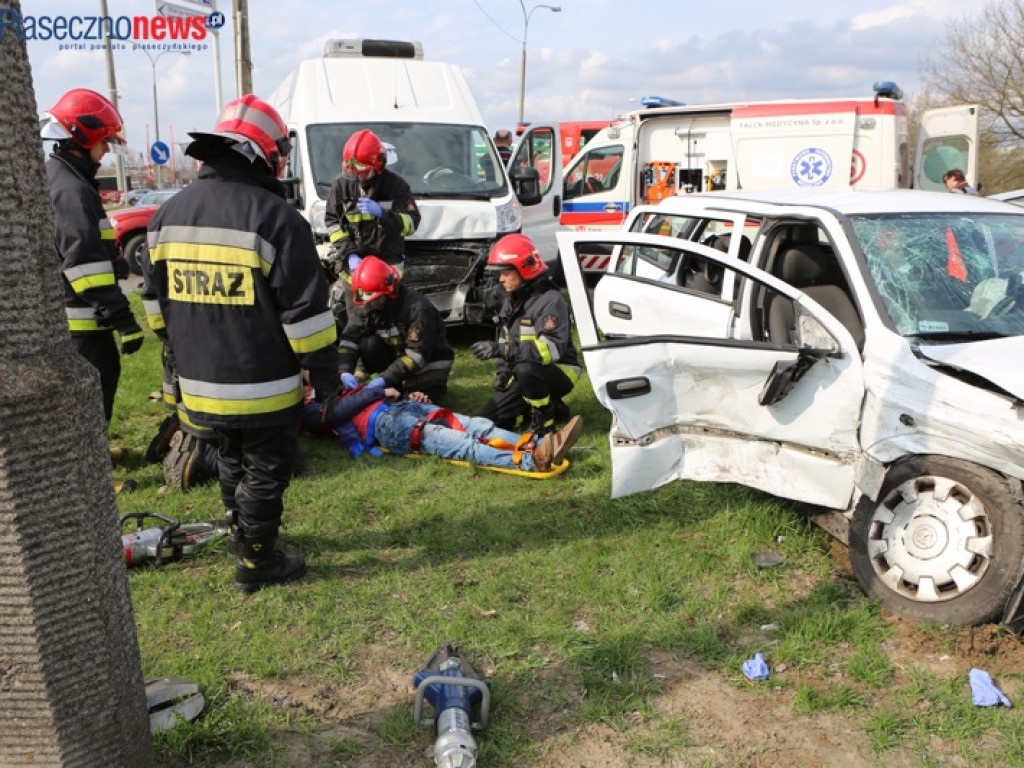 Wypadek na ul. Okulickiego. Są ranni [UAKTUALNIENIE]