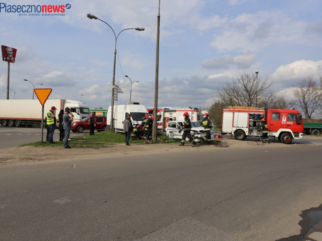 Wypadek na ul. Okulickiego. Są ranni [UAKTUALNIENIE]