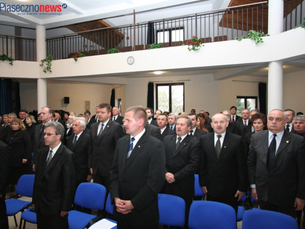 ROK 2010: Złożono hołd ofiarom katastrofy smoleńskiej
