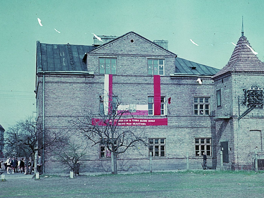 Tak się święcił 1 Maja. Kto nie maszerował, ten klaskał