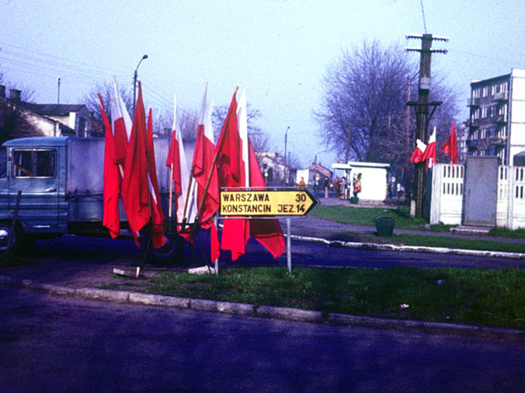 Tak się święcił 1 Maja. Kto nie maszerował, ten klaskał