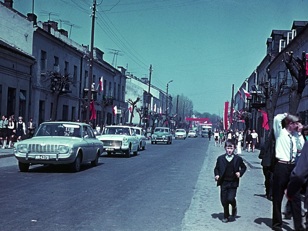 Tak się święcił 1 Maja. Kto nie maszerował, ten klaskał