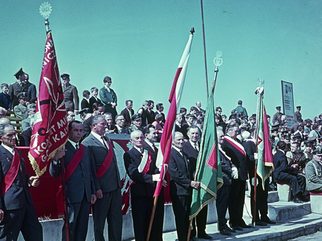 Tak się święcił 1 Maja. Kto nie maszerował, ten klaskał