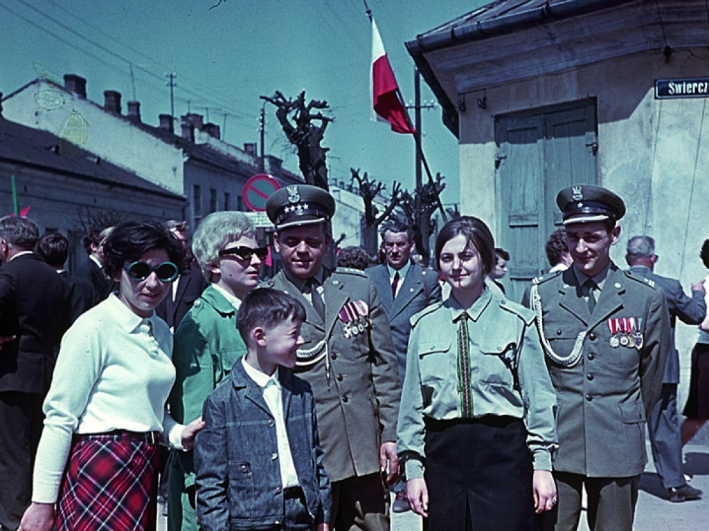 Tak się święcił 1 Maja. Kto nie maszerował, ten klaskał