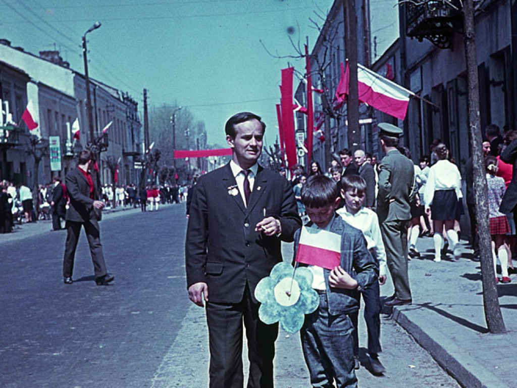 Tak się święcił 1 Maja. Kto nie maszerował, ten klaskał