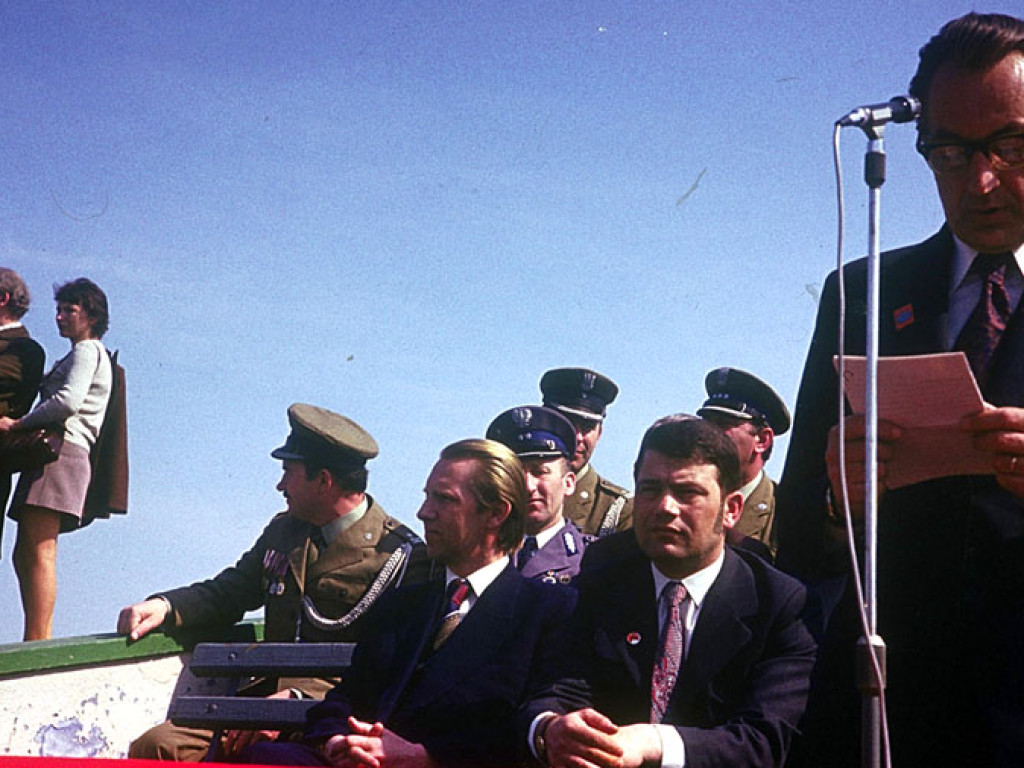 Tak się święcił 1 Maja. Kto nie maszerował, ten klaskał