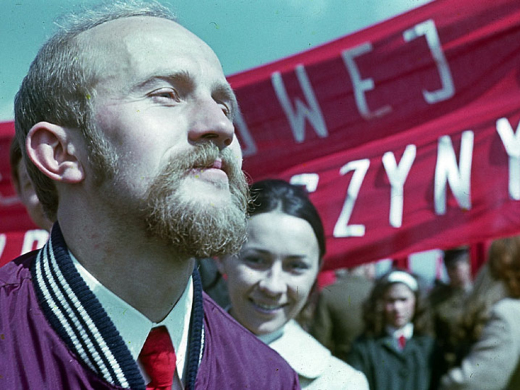 Tak się święcił 1 Maja. Kto nie maszerował, ten klaskał