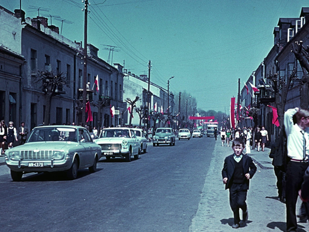 Tak się święcił 1 Maja. Kto nie maszerował, ten klaskał