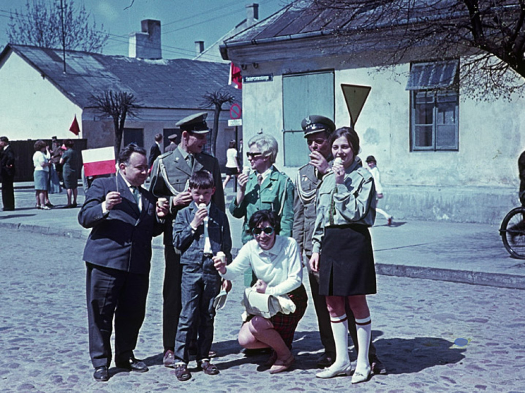 Tak się święcił 1 Maja. Kto nie maszerował, ten klaskał