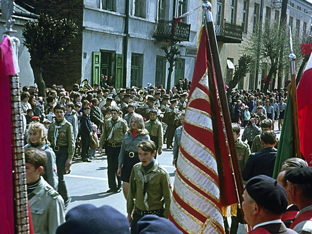 Tak się święcił 1 Maja. Kto nie maszerował, ten klaskał