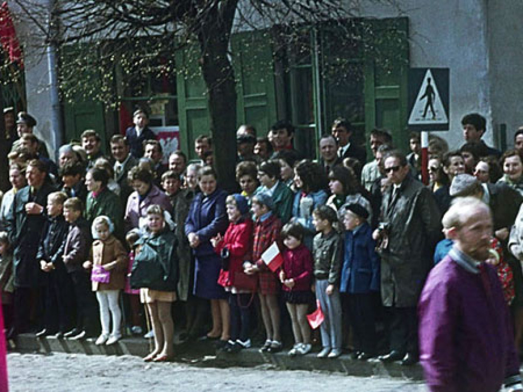 Tak się święcił 1 Maja. Kto nie maszerował, ten klaskał