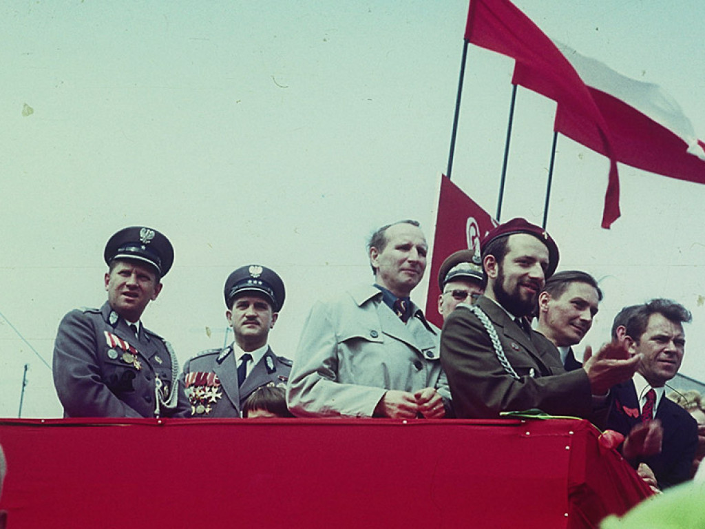 Tak się święcił 1 Maja. Kto nie maszerował, ten klaskał