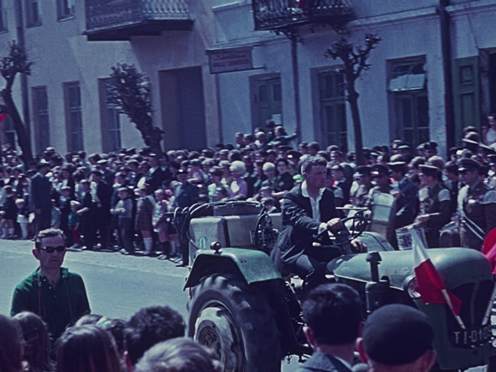 Tak się święcił 1 Maja. Kto nie maszerował, ten klaskał