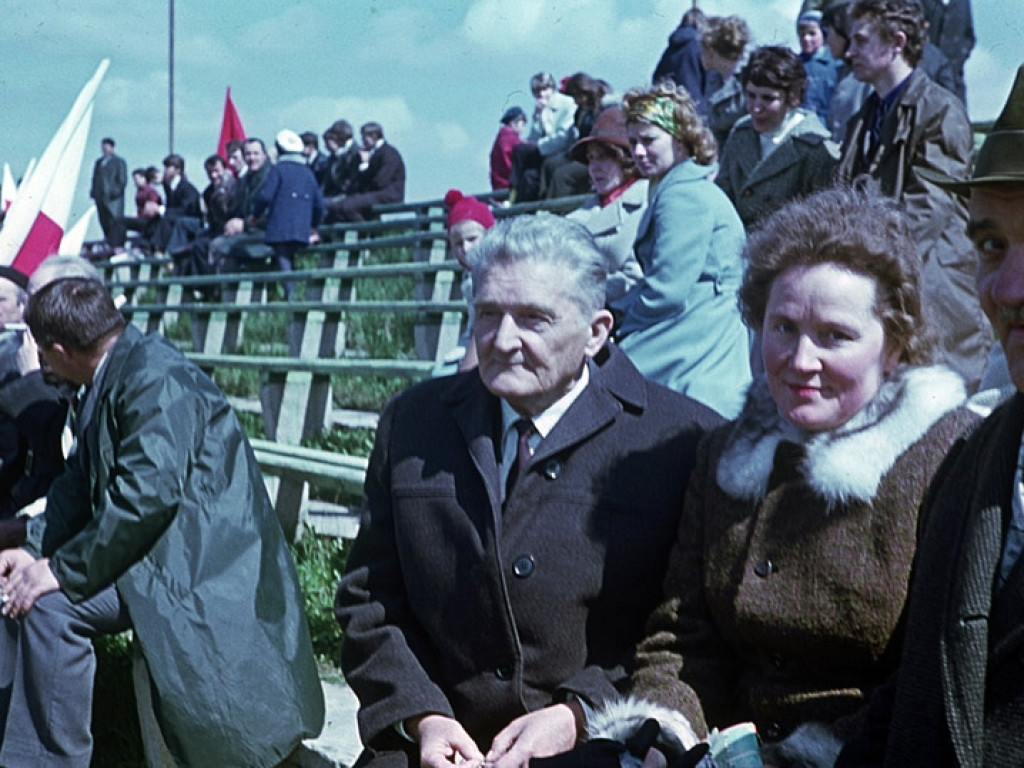 Tak się święcił 1 Maja. Kto nie maszerował, ten klaskał