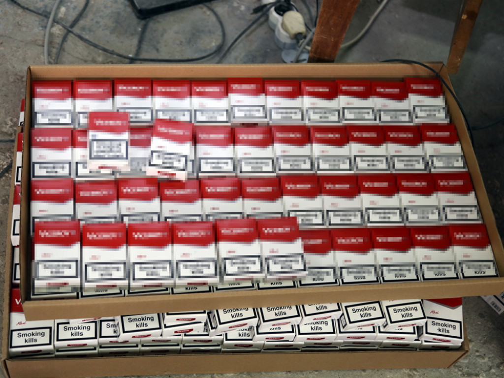 Zlikwidowano nielegalną fabrykę papierosów w Mysiadle