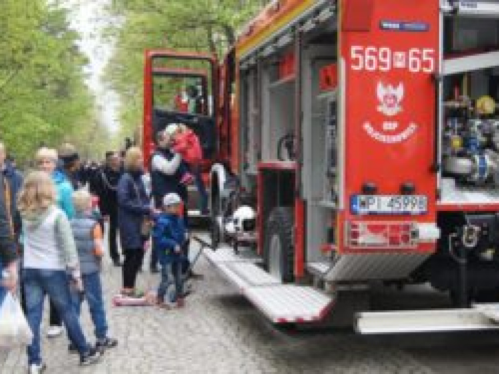 Dla strażaków medale, a dla mieszkańców dobra zabawa