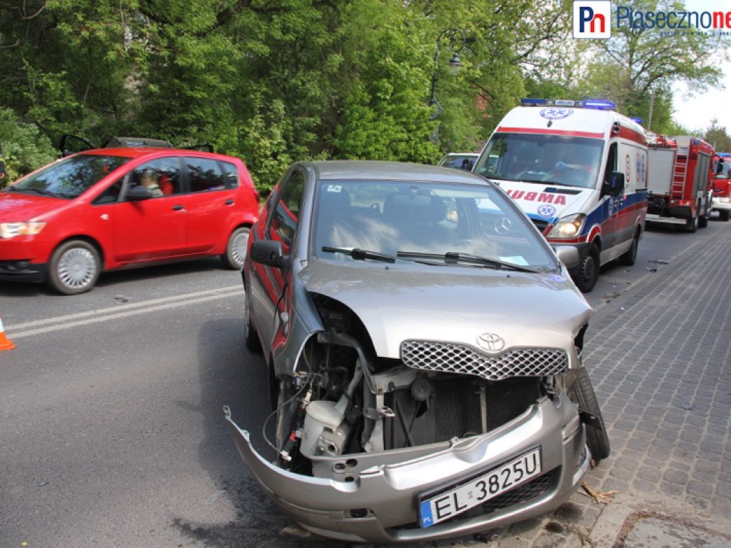Popularna aktorka w szpitalu, auto rozbite
