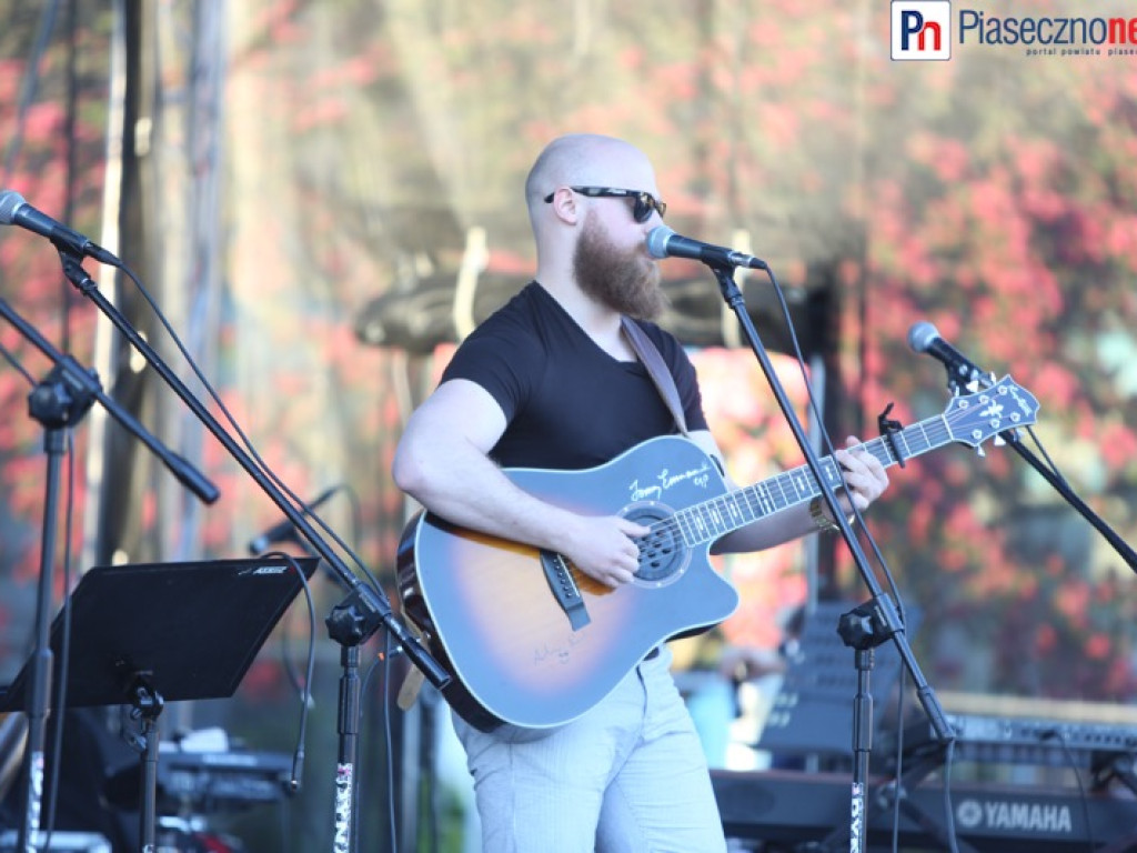 Koncert charytatywny na rynku