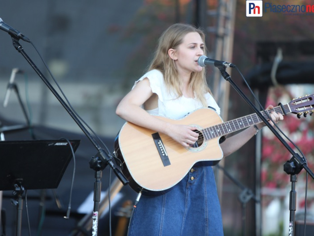 Koncert charytatywny na rynku