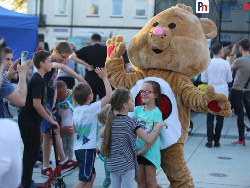 Koncert charytatywny na rynku