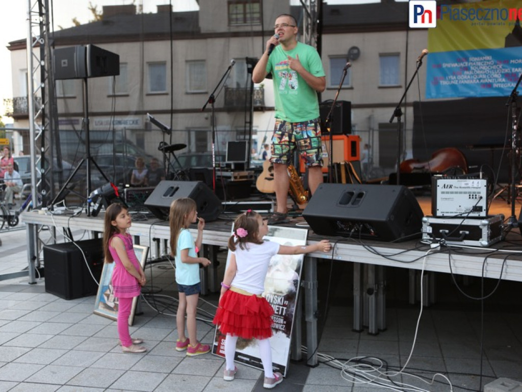 Koncert charytatywny na rynku