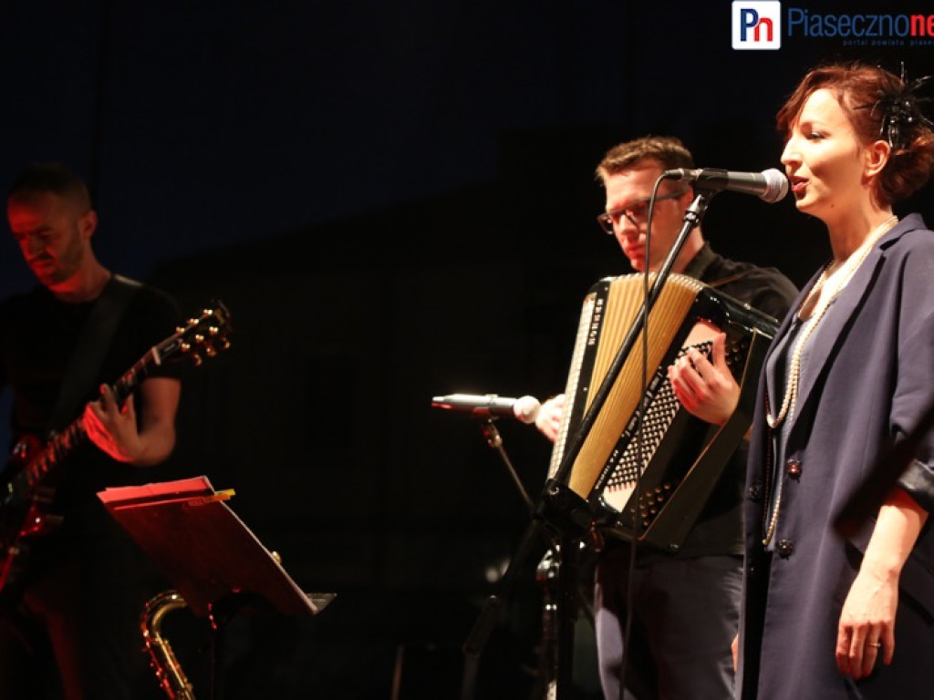 Koncert charytatywny na rynku