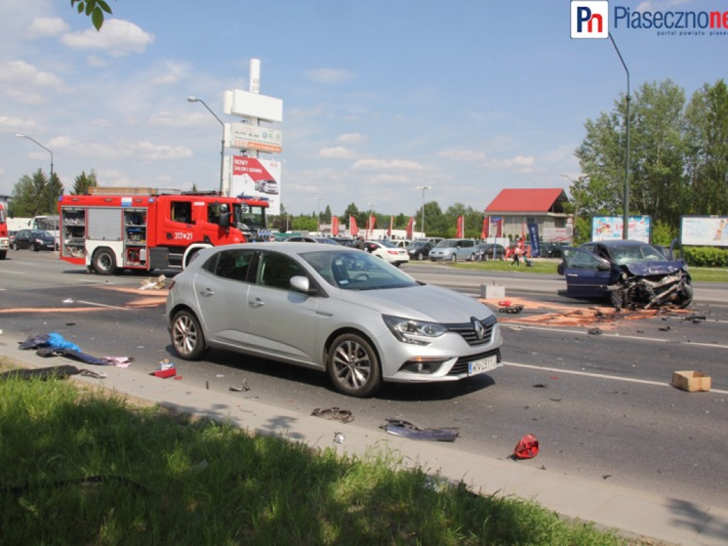 Puławska w korku po dramatycznym wypadku w Pyrach