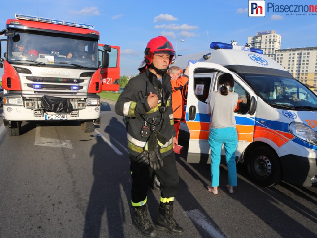 Wypadek z udziałem motocyklisty. Ulica Słoneczna w stronę Piaseczna zablokowana! [AKTUALIZACJA]