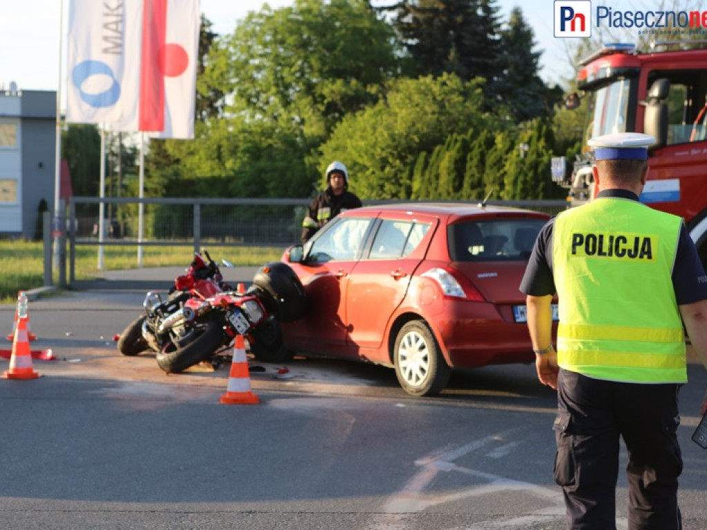 Wypadek z udziałem motocyklisty. Ulica Słoneczna w stronę Piaseczna zablokowana! [AKTUALIZACJA]