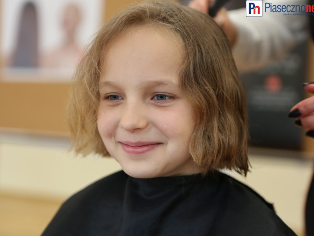 Uczennice wsparły kobiety chore na raka