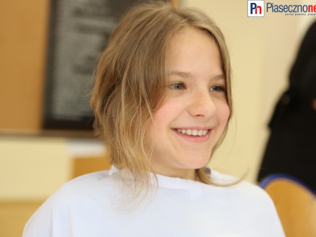 Uczennice wsparły kobiety chore na raka