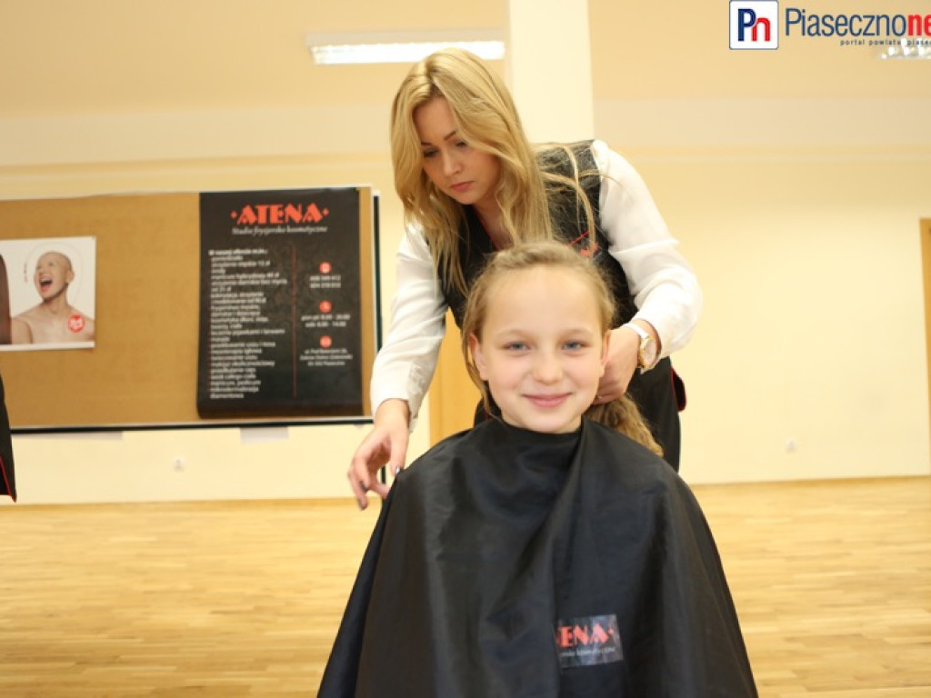 Uczennice wsparły kobiety chore na raka