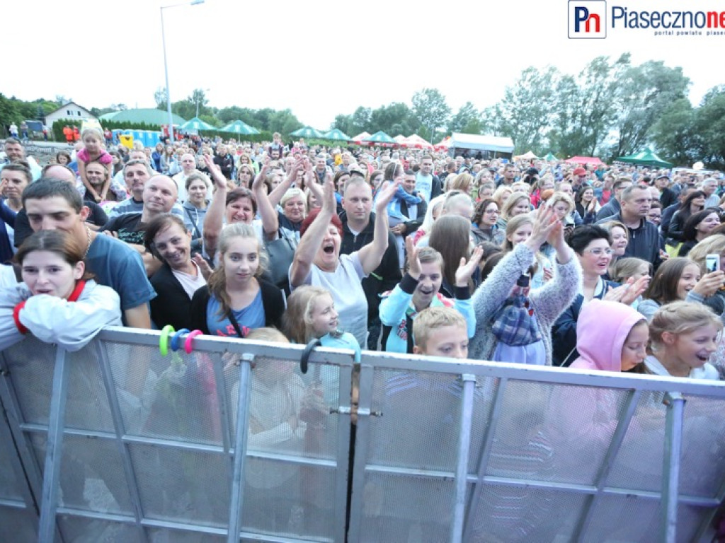 W Tarczynie rozpoczął się magiczny koncert Andrzeja Piasecznego