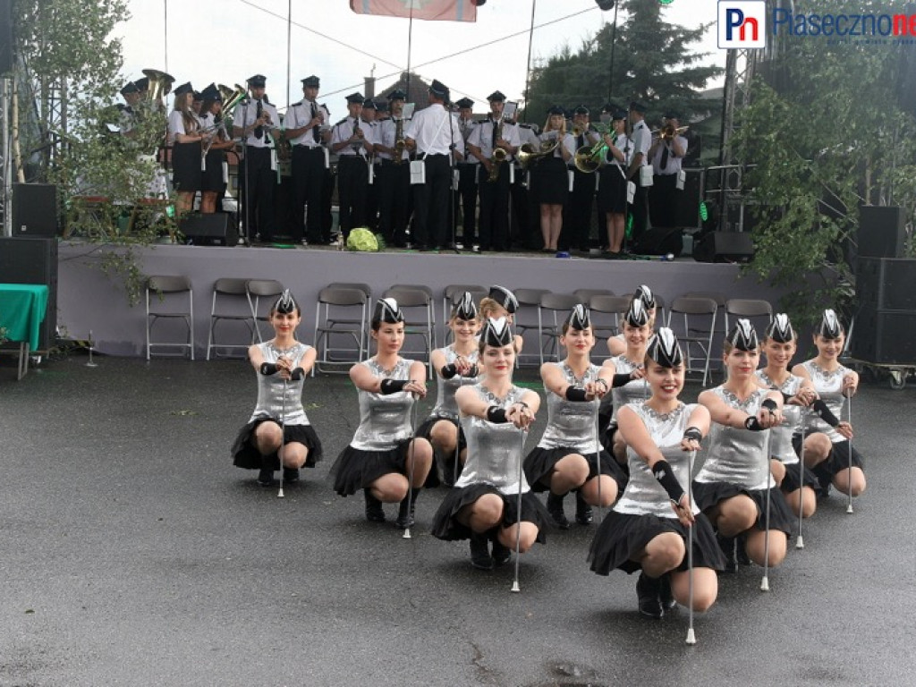 Dziewięćdziesiąt lat strażaków