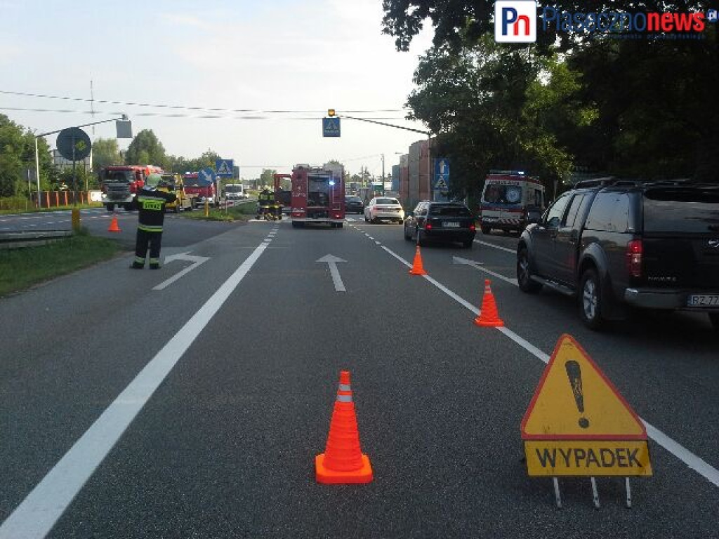 Wypadek na Al. Krakowskiej. Utrudnienia w ruchu, tworzy się korek! [AKTUALIZACJA]