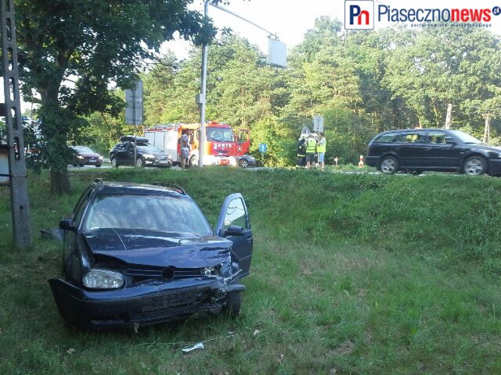 Wypadek na Al. Krakowskiej. Utrudnienia w ruchu, tworzy się korek! [AKTUALIZACJA]