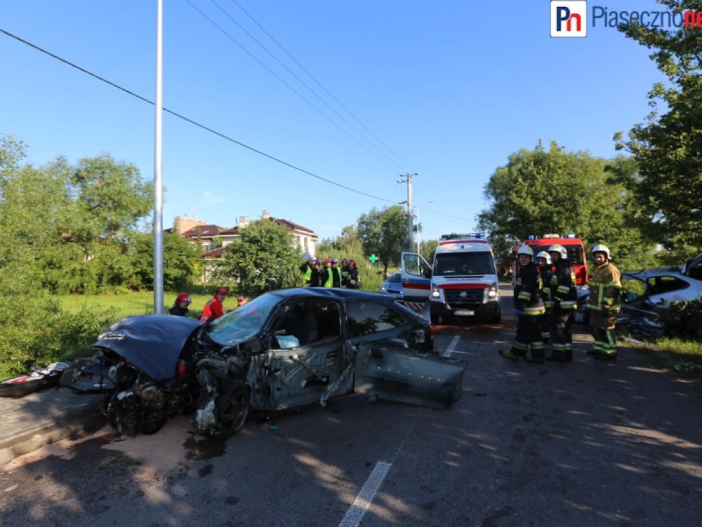 Koszmar wypadków trwa! Droga z Zalesia Górnego całkowicie zablokowana