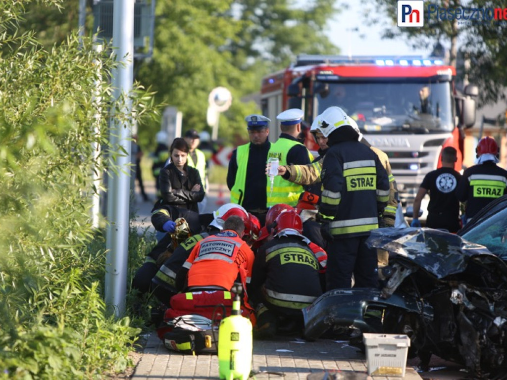 Koszmar wypadków trwa! Droga z Zalesia Górnego całkowicie zablokowana