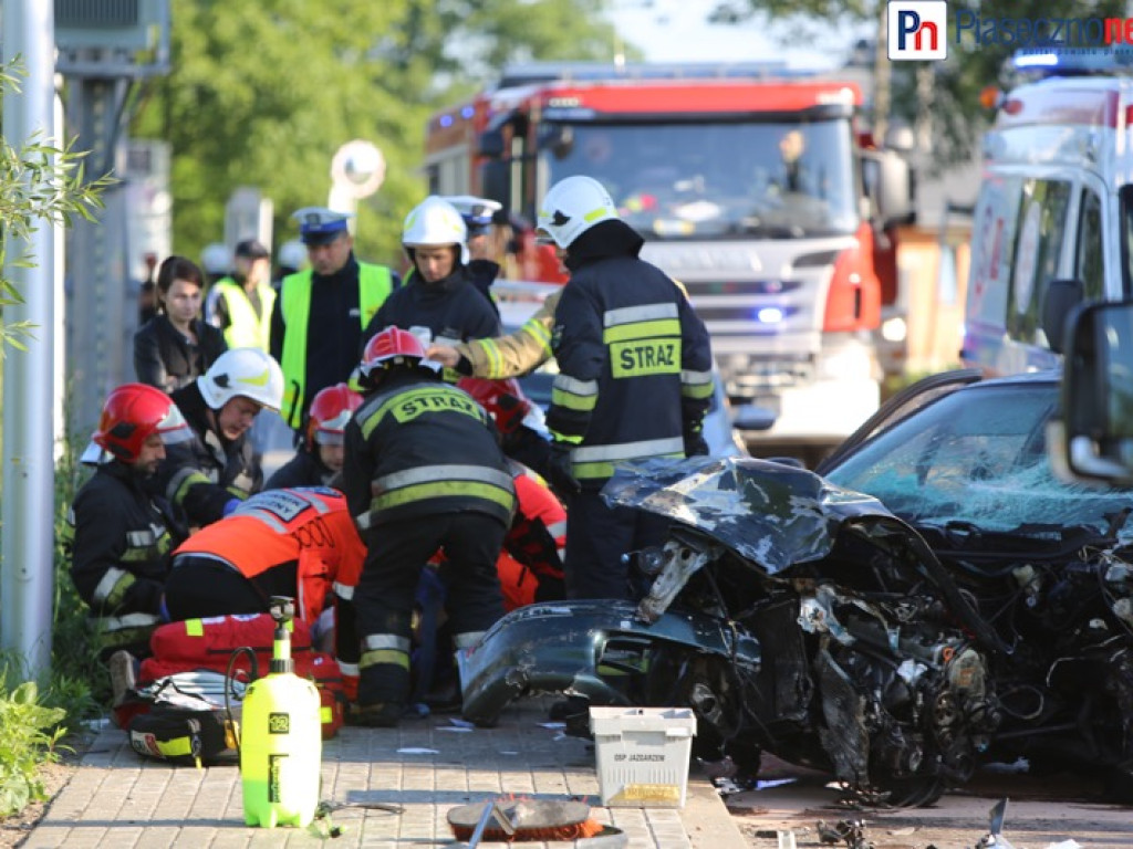 Koszmar wypadków trwa! Droga z Zalesia Górnego całkowicie zablokowana