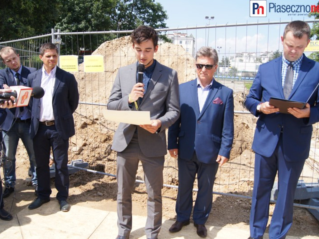 Pamięci przyszłych pokoleń