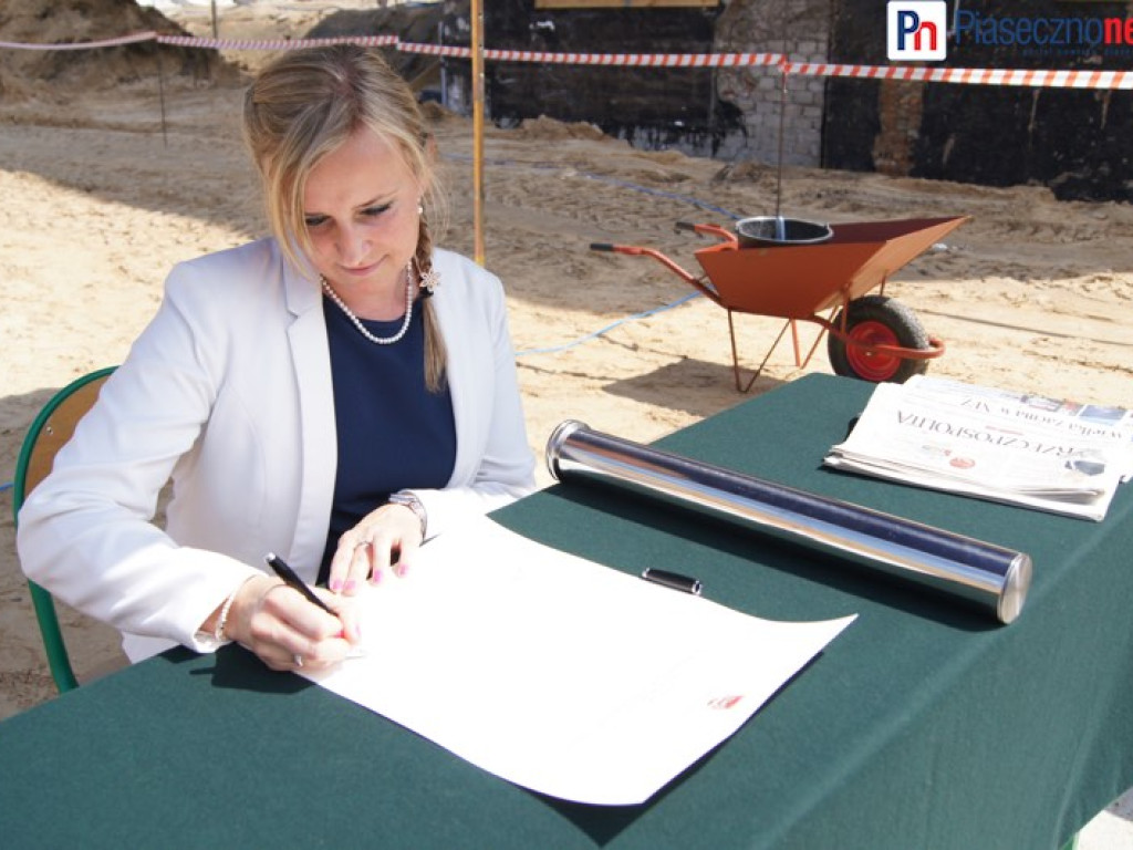 Pamięci przyszłych pokoleń