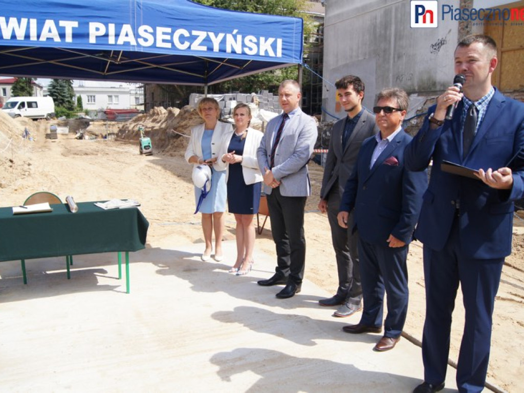 Pamięci przyszłych pokoleń