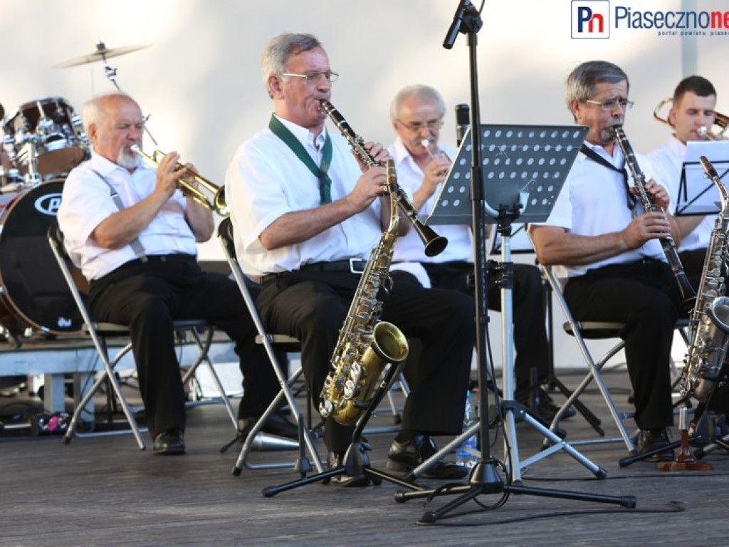 W Parku Zdrojowym muzycznie i patriotycznie [AKTUALIZACJA]