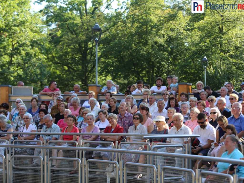 W Parku Zdrojowym muzycznie i patriotycznie [AKTUALIZACJA]