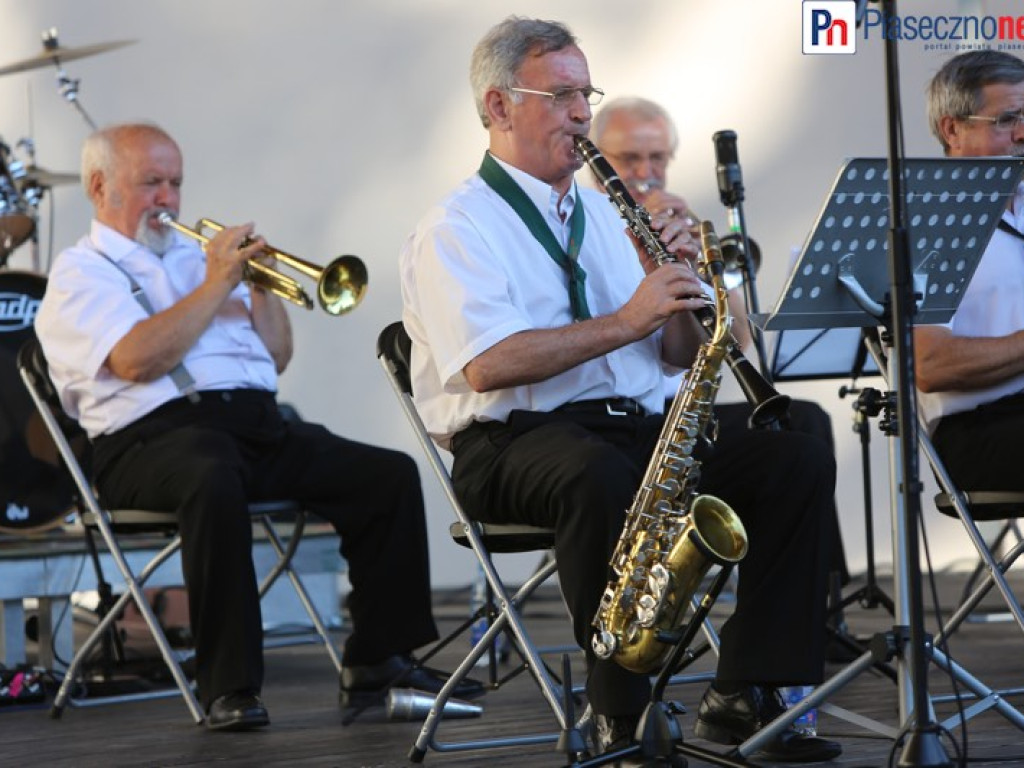 W Parku Zdrojowym muzycznie i patriotycznie [AKTUALIZACJA]