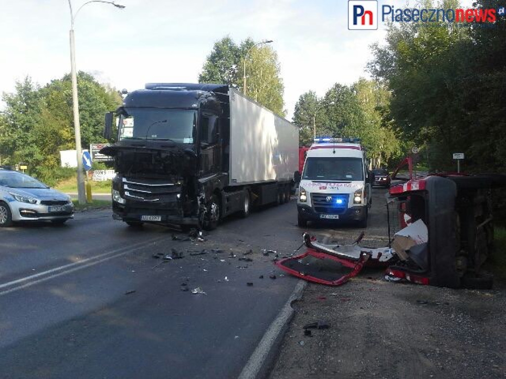 Fiat panda wjechał pod tira [AKTUALIZACJA]